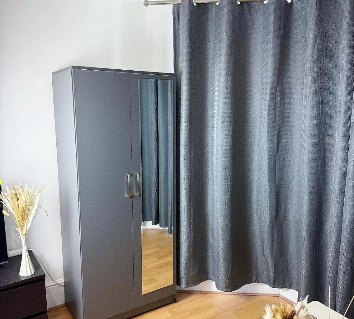 Big Room In East Ham London